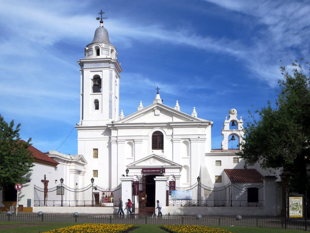 Buenos Aires family holiday. Recoleta cemetery. 