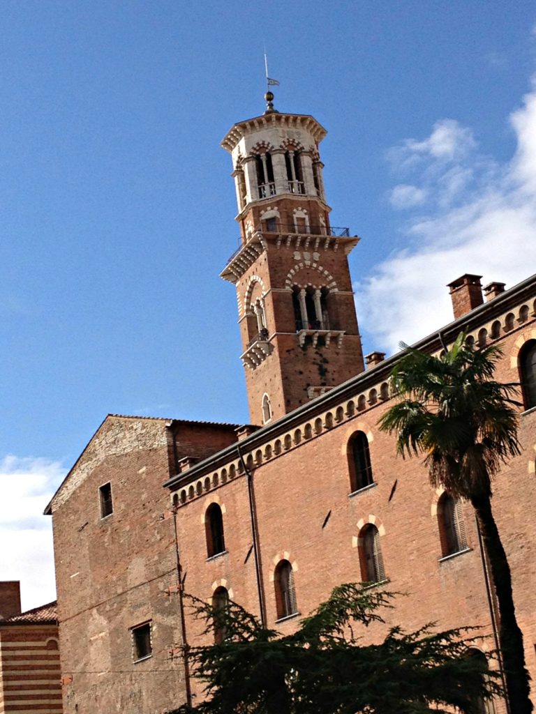 Verona with teenagers: blue sky, Torre dei Lamberti. Copyright©2015 mapandfamily.com