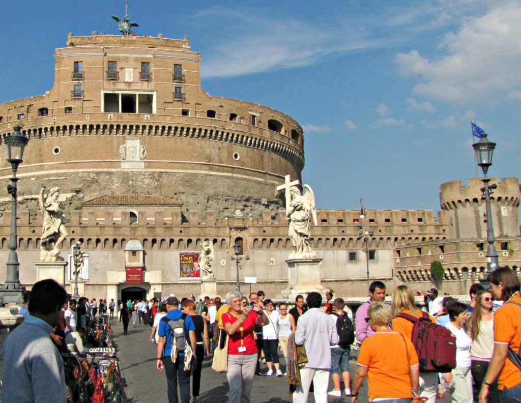 Rome with teens: Castel Sant'Angelo. Copyright©2016 reserved to photographer via mapandfamily.com