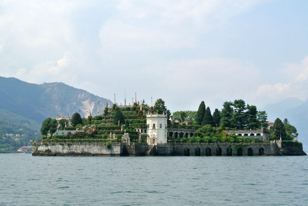 Family trip Italian Lakes Isola Bella. Copyright©2016 reserved to photographer via mapandfamily.com