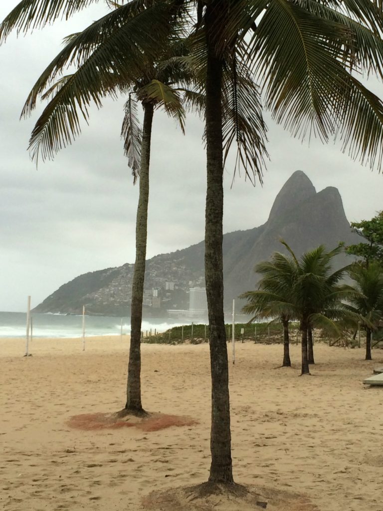 Rio with family Ipanema Copyright©2016 reserved to photographer via mapandfamily.com