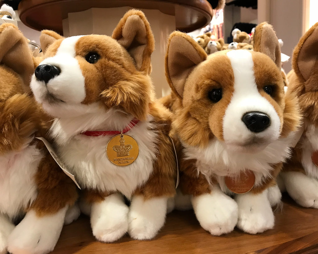 Soft toy corgis in Buckingham Palace shop. Copyright ©2019 mapandfamily.com 