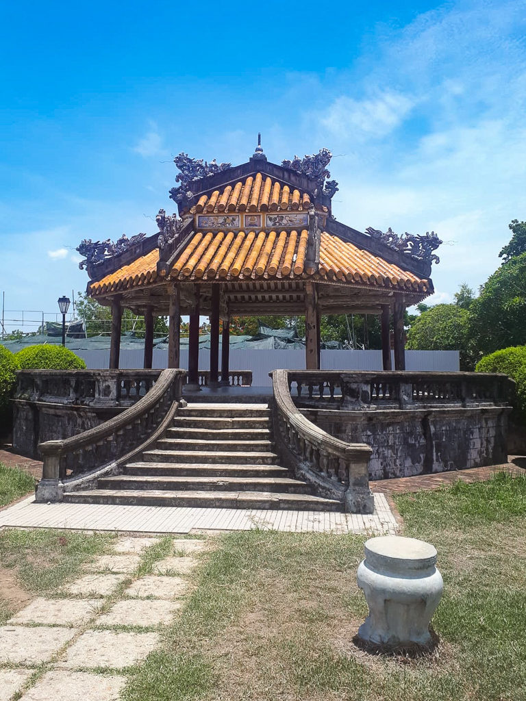 Hue to Hoi, a building inside the Forbidden City. Copyright ©2019 mapandfamily.com